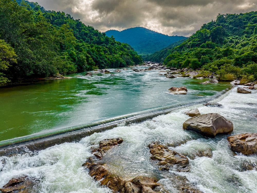 Khung cảnh thiên nhiên hữu tình tại đập Hầm Hô
